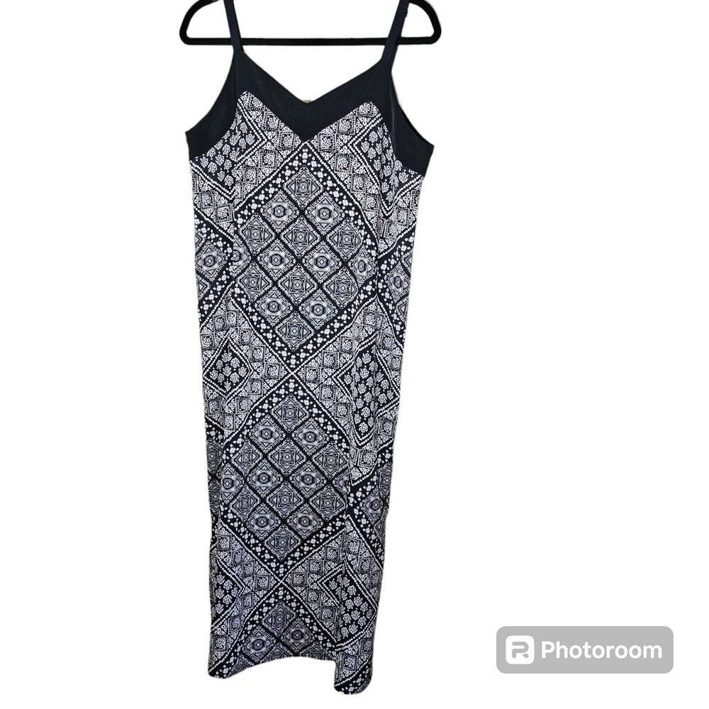 Athleta Black and White Bandana Print Midi Dress- Medium - Picture 2 of 7